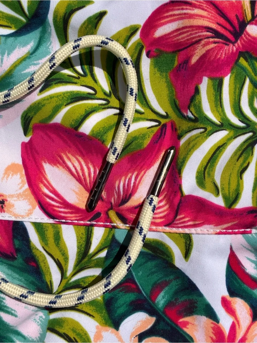 NEW Tommy Bahama Men's 2XL - XXL Naples Tropic Like it’s Hot Swim Trunks Shorts